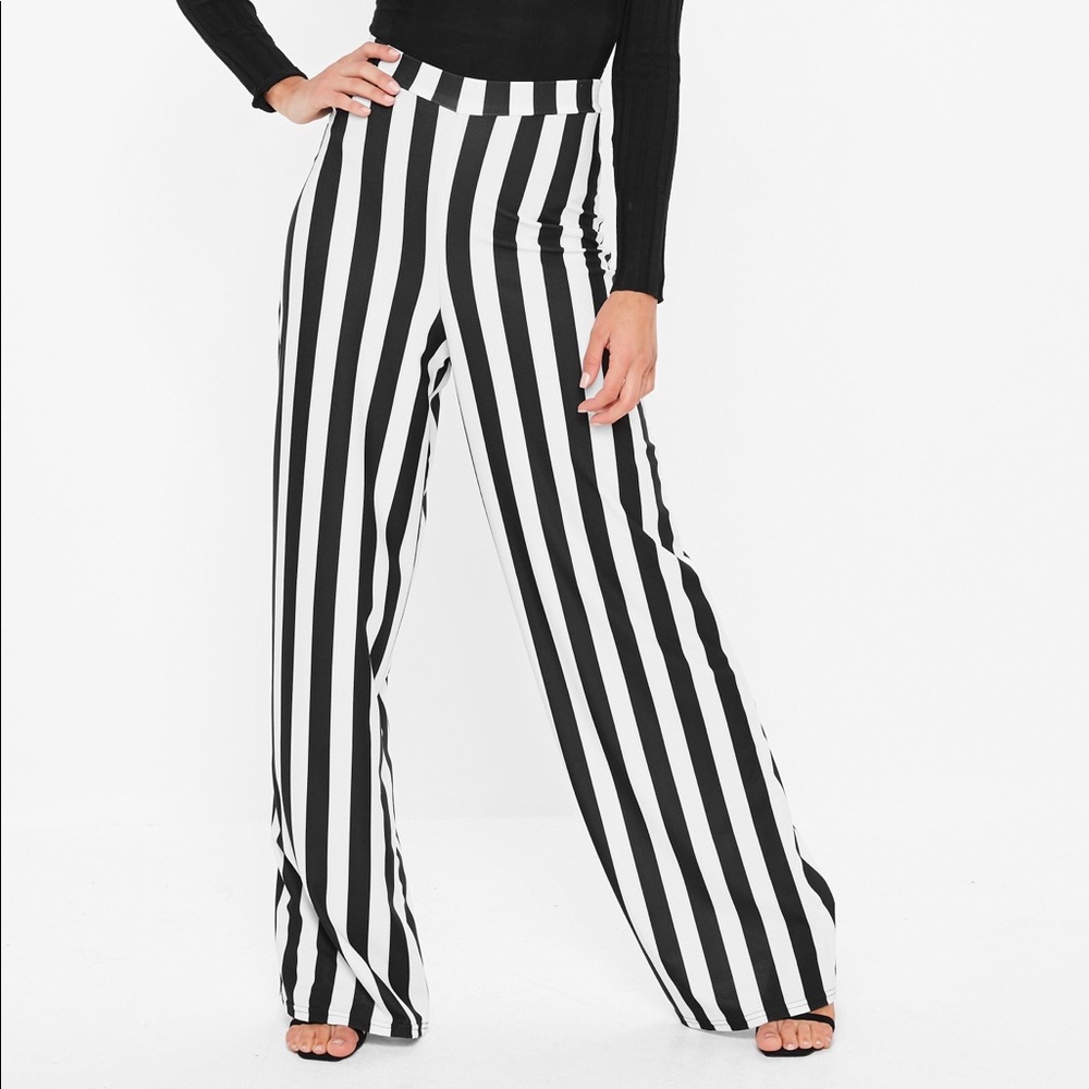 🎃 Missguided mono stripe wide leg trousers NWT 🎃